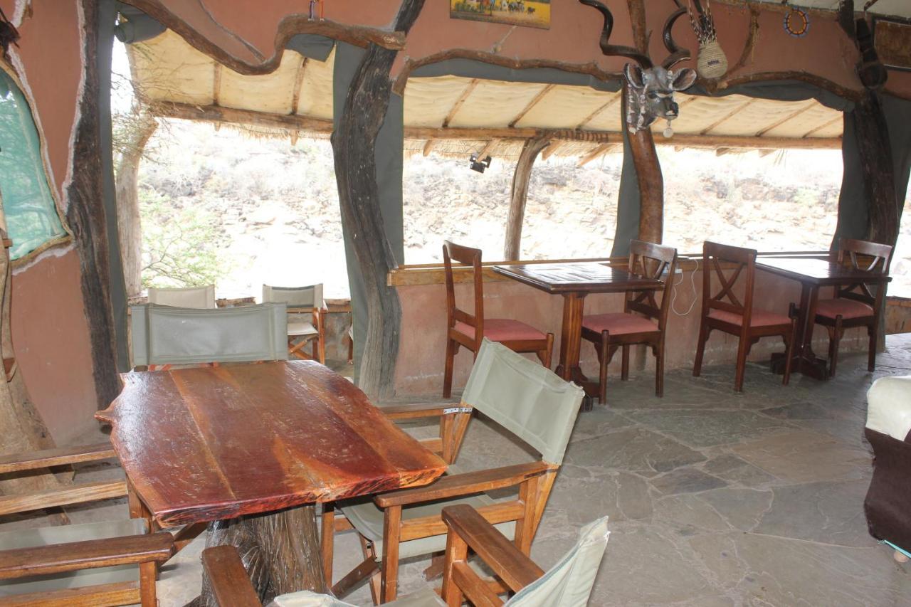 Lion'S Cave Camp, Samburu Villa Archers Post Luaran gambar