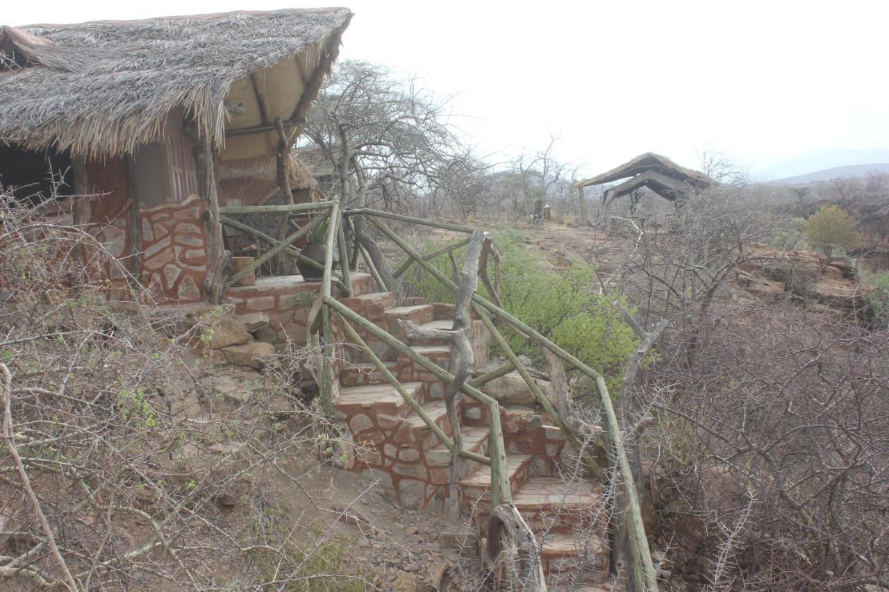 Lion'S Cave Camp, Samburu Villa Archers Post Luaran gambar