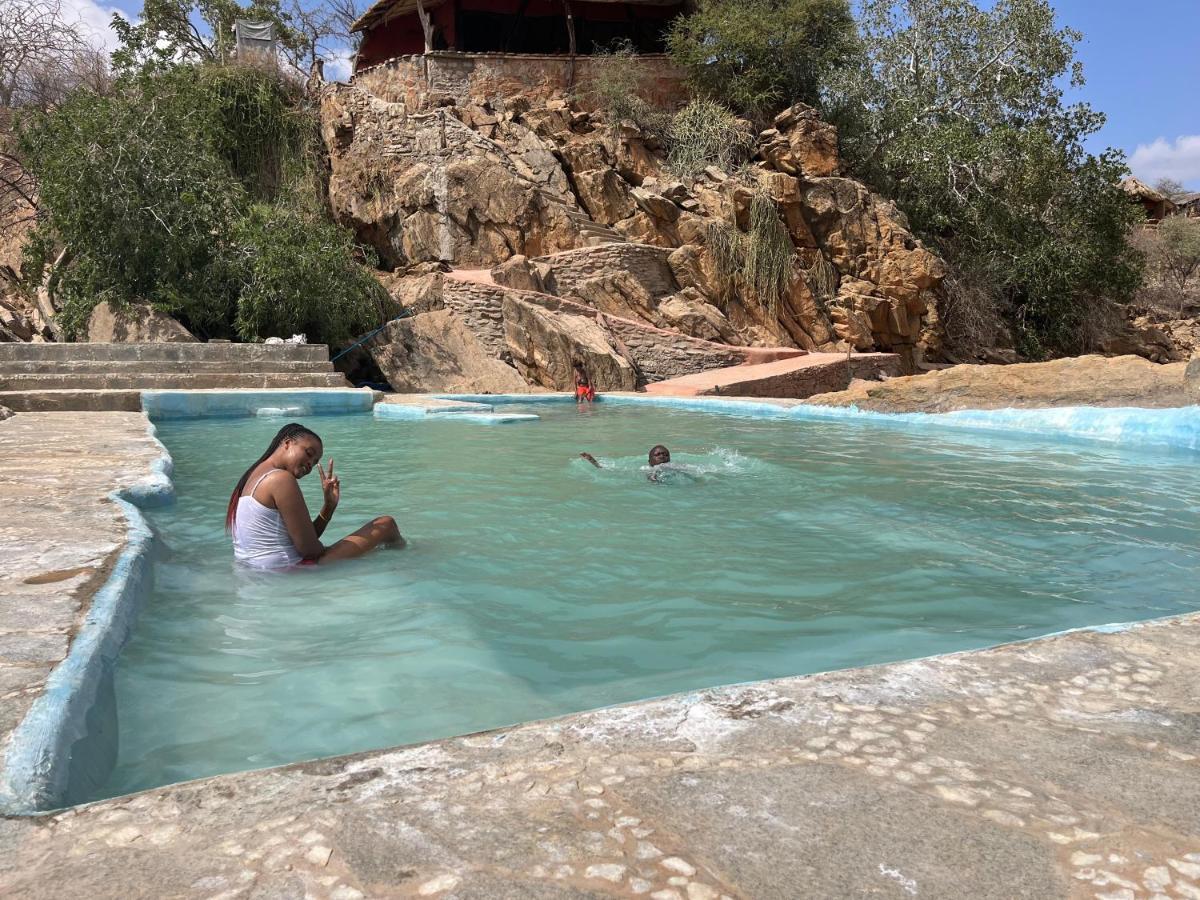 Lion'S Cave Camp, Samburu Villa Archers Post Luaran gambar