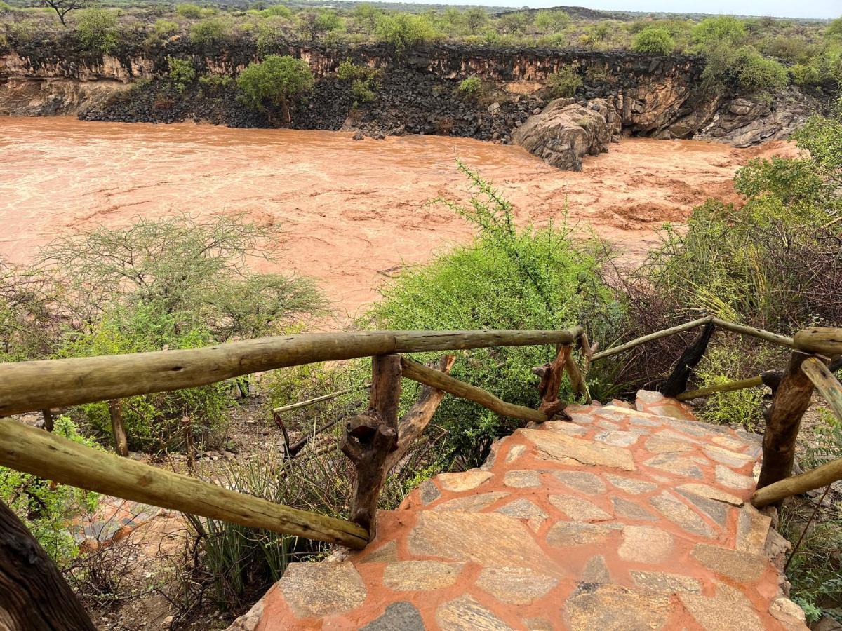 Lion'S Cave Camp, Samburu Villa Archers Post Luaran gambar