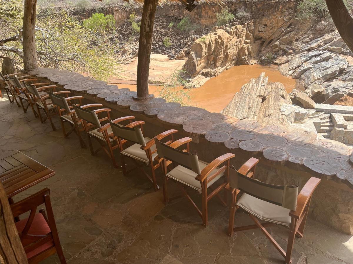 Lion'S Cave Camp, Samburu Villa Archers Post Luaran gambar